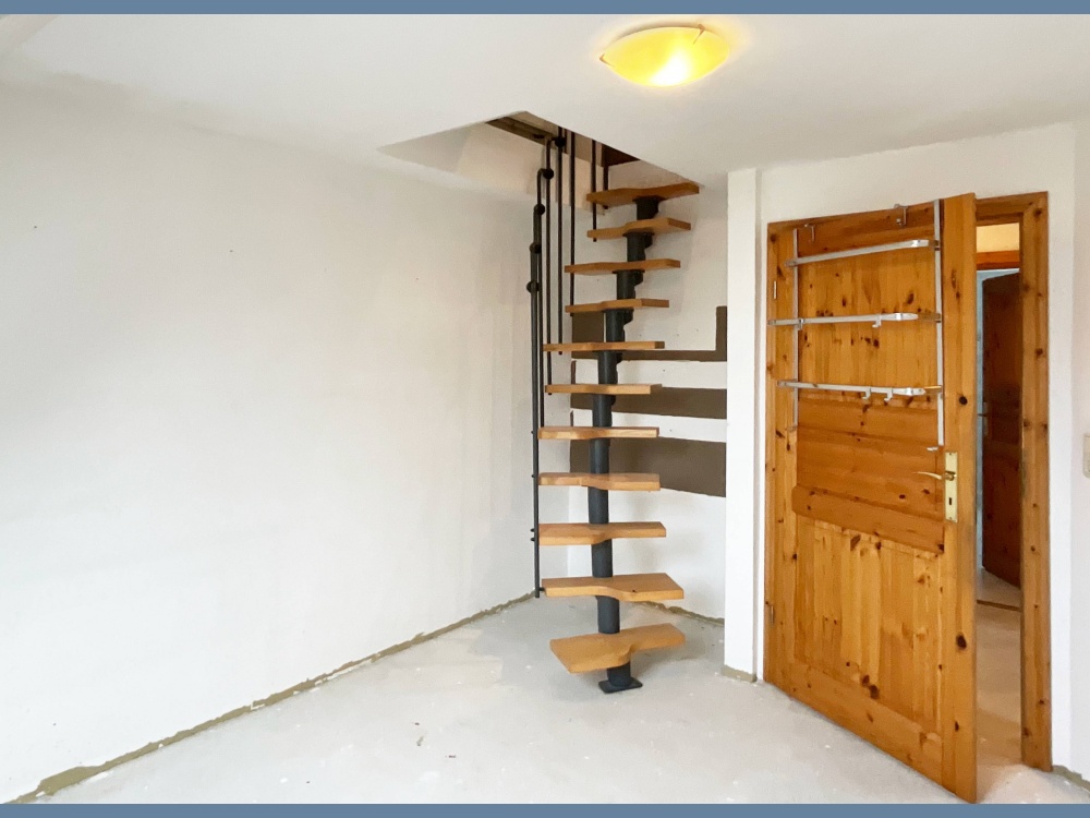 Aufgang zum Spitzboden