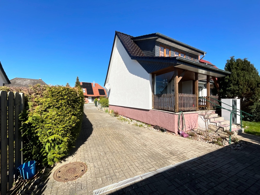 Zufahrt zur Garage