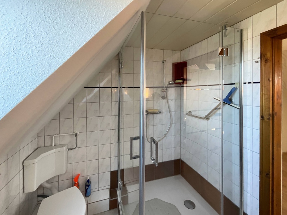 Badezimmer im Dachgeschoss