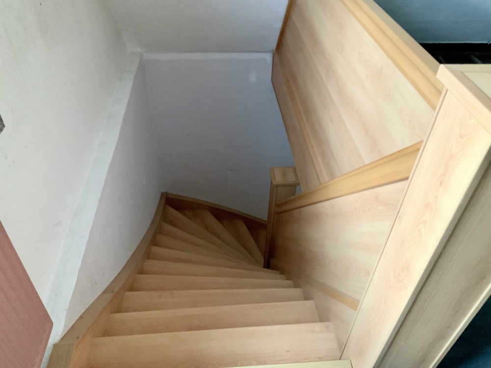 Treppe zum Dachgeschoss
