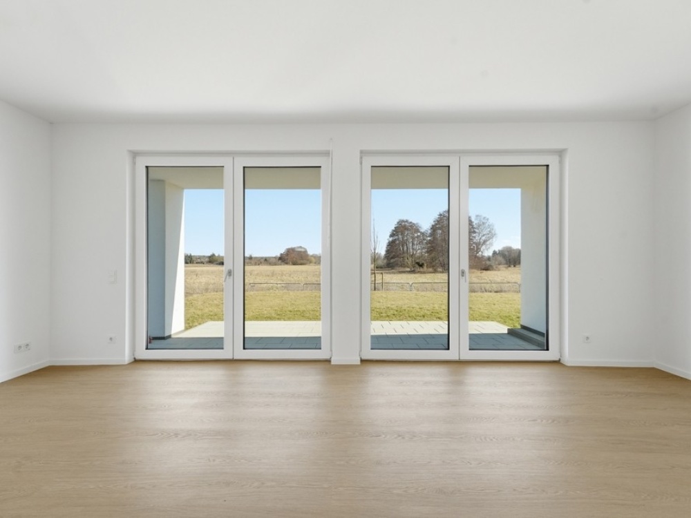 Wohnzimmer mit Blick zur Terrasse