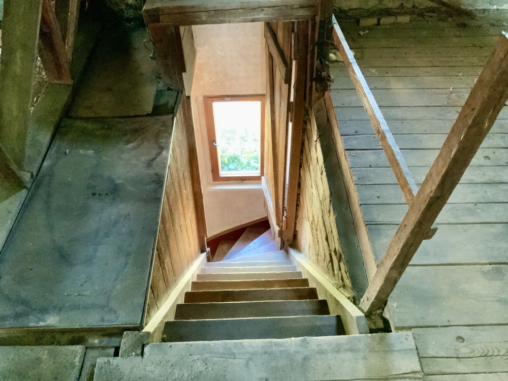 Treppe zum Dachgeschoss