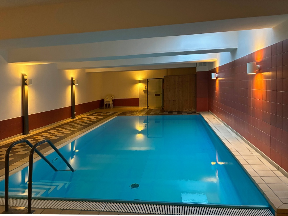 gemeinschaftliches Schwimmbad