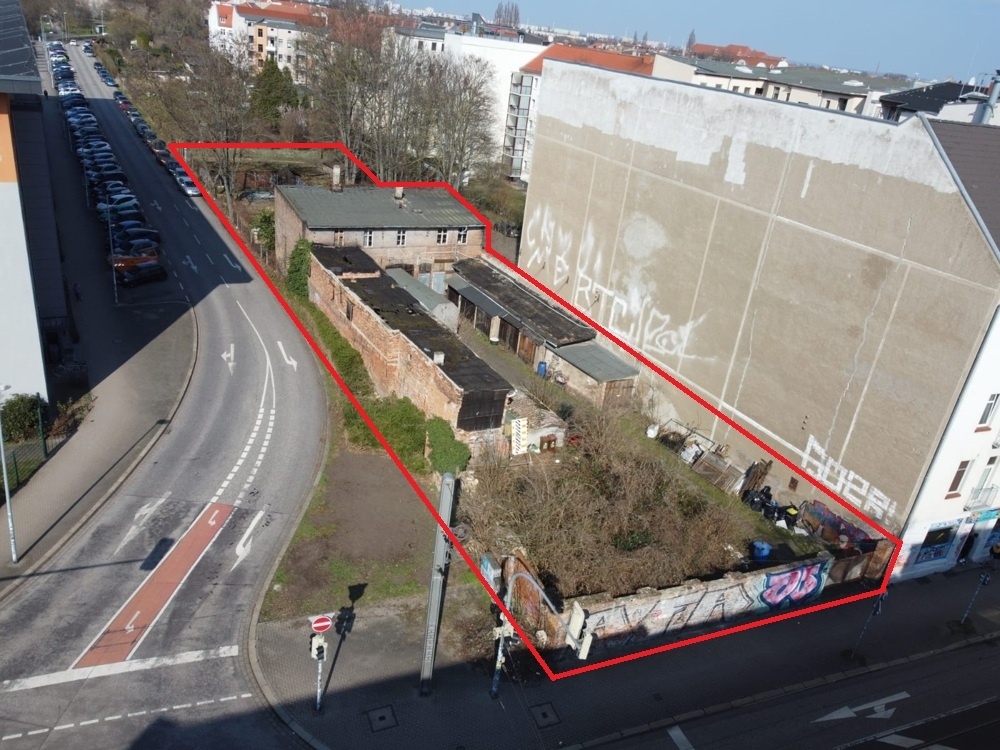 Vorderansicht Grundstück