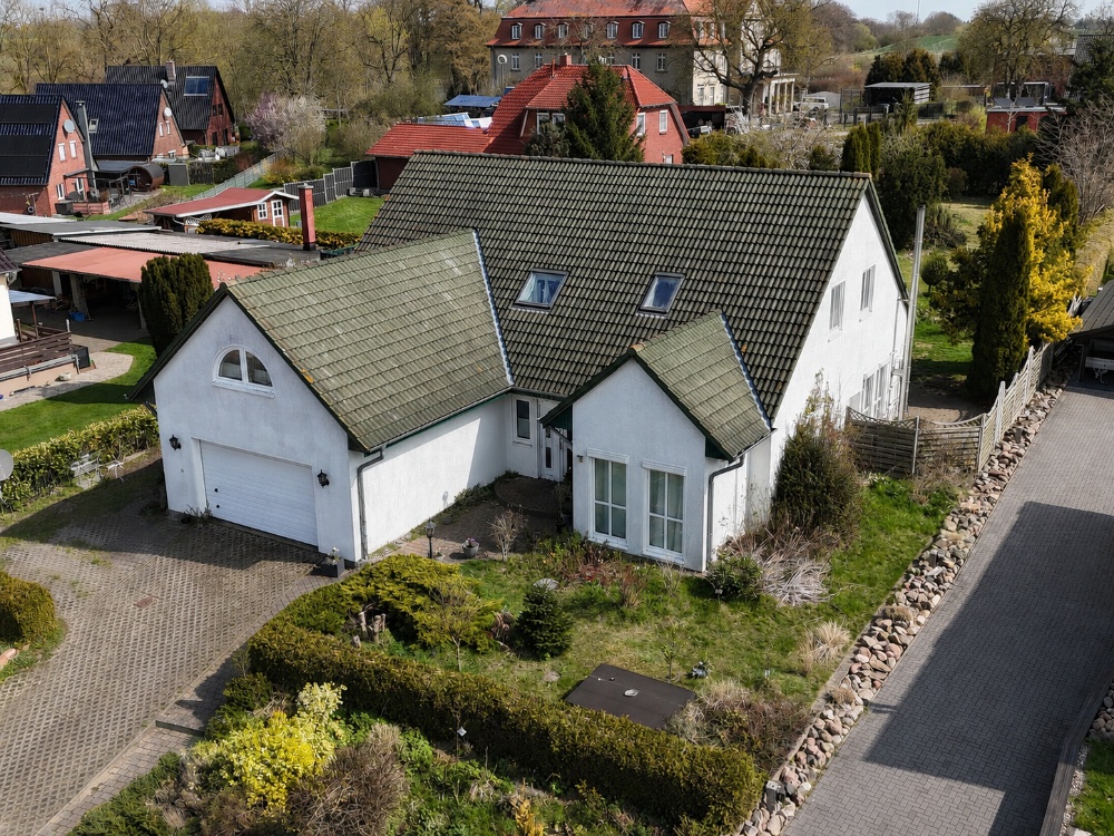 Straßenseitige Ansicht