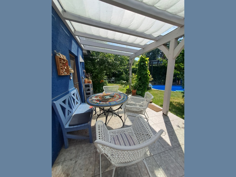 Terrasse und Pool