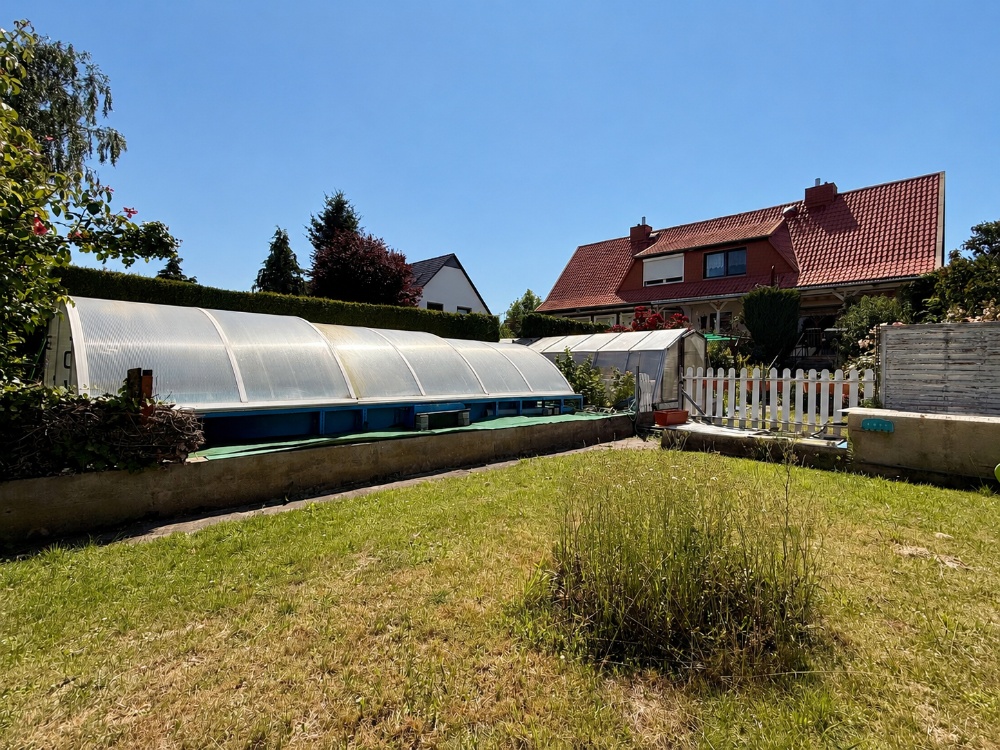 überdachter Pool