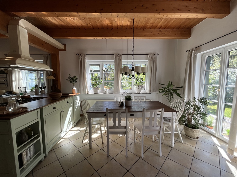 Essbereich mit Terrasse 