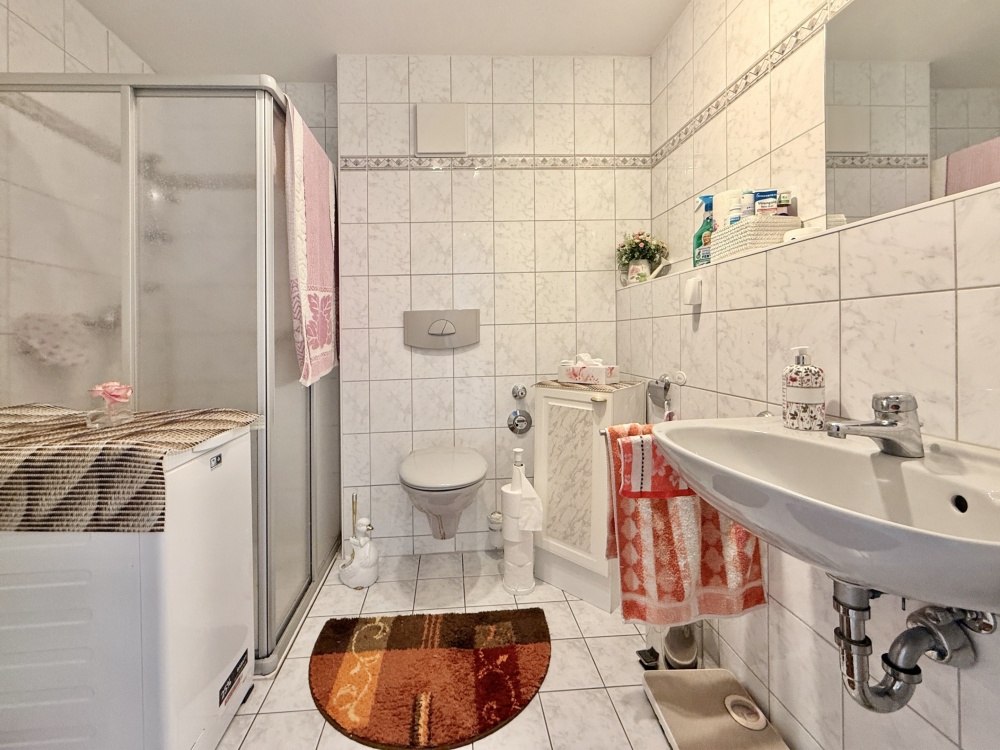 Bad mit Dusche