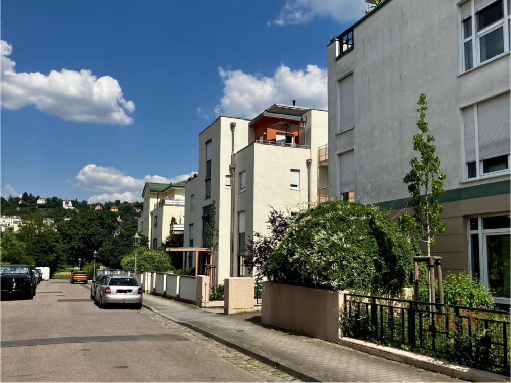 Straßenansicht