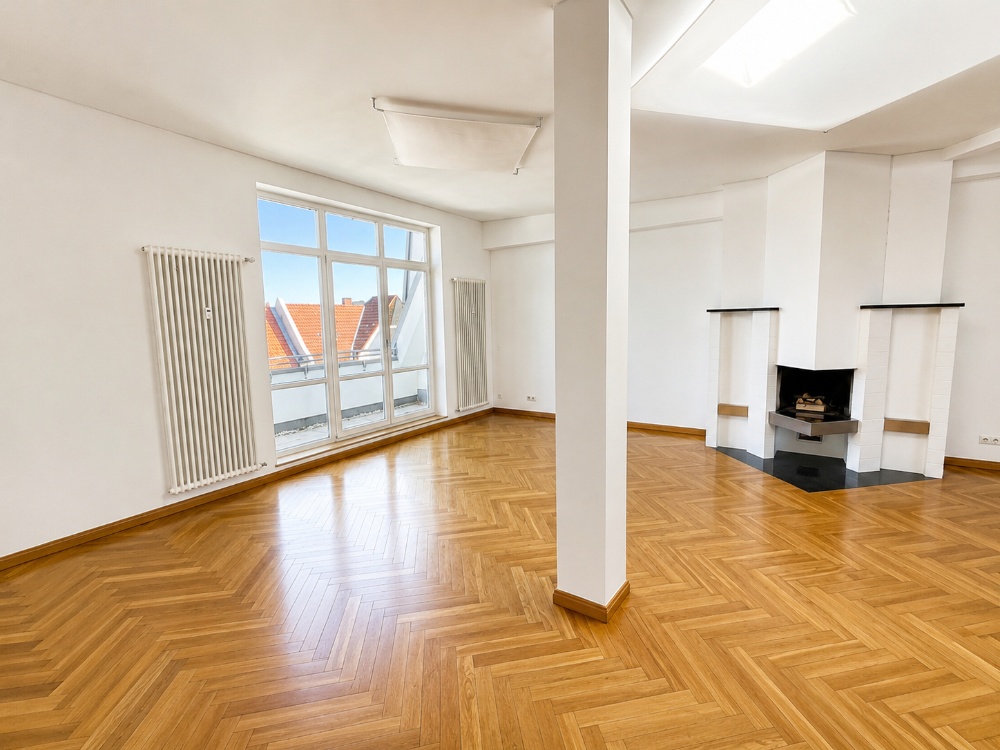 Wohnzimmer mit Kamin