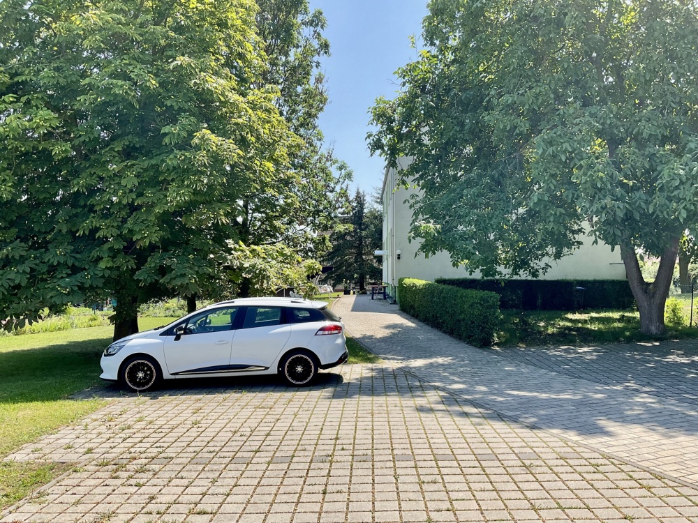 PKW-Stellplätze