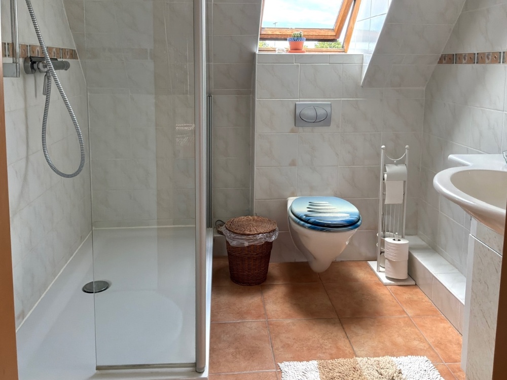 Badezimmer im Obergeschoss