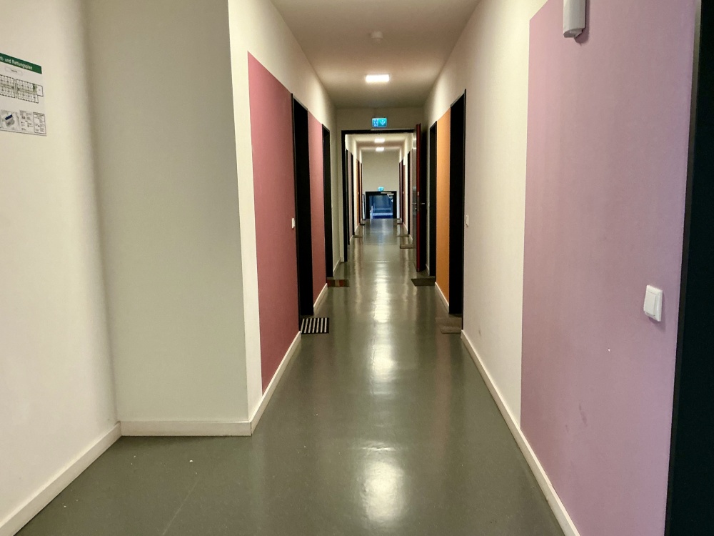Flur im Hauptgebäude