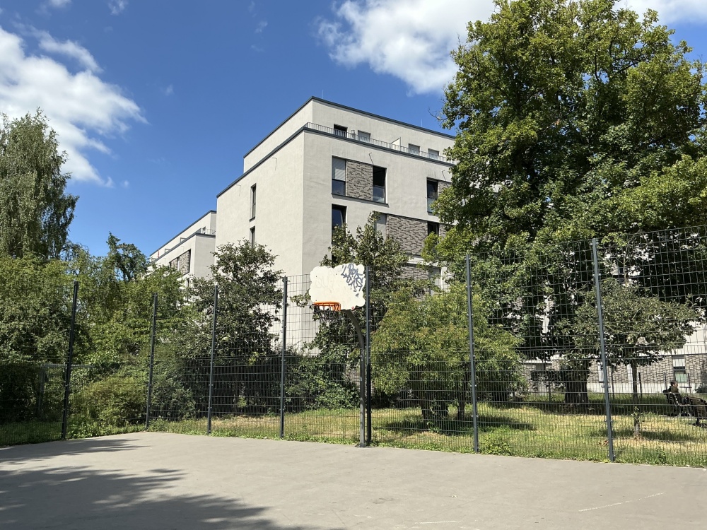 öffentlicher Sportplatz