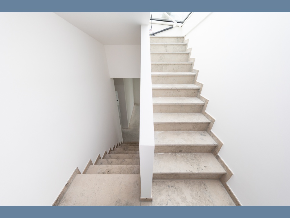 Treppe zur Terrasse