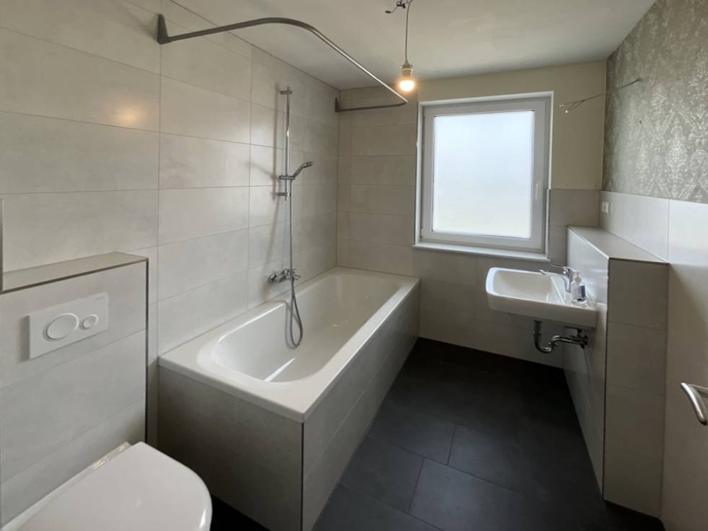 Badewanne im Tageslichtbad