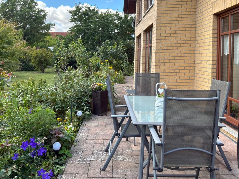 Terrasse und Garten