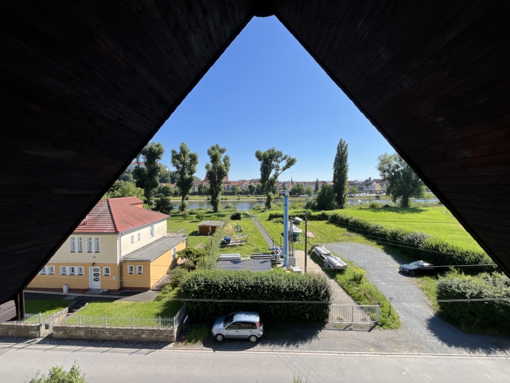 Ausblick aus Kinderzimmer/ Hobby