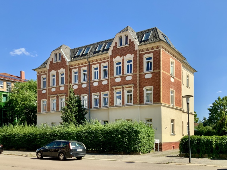 Straßenansicht