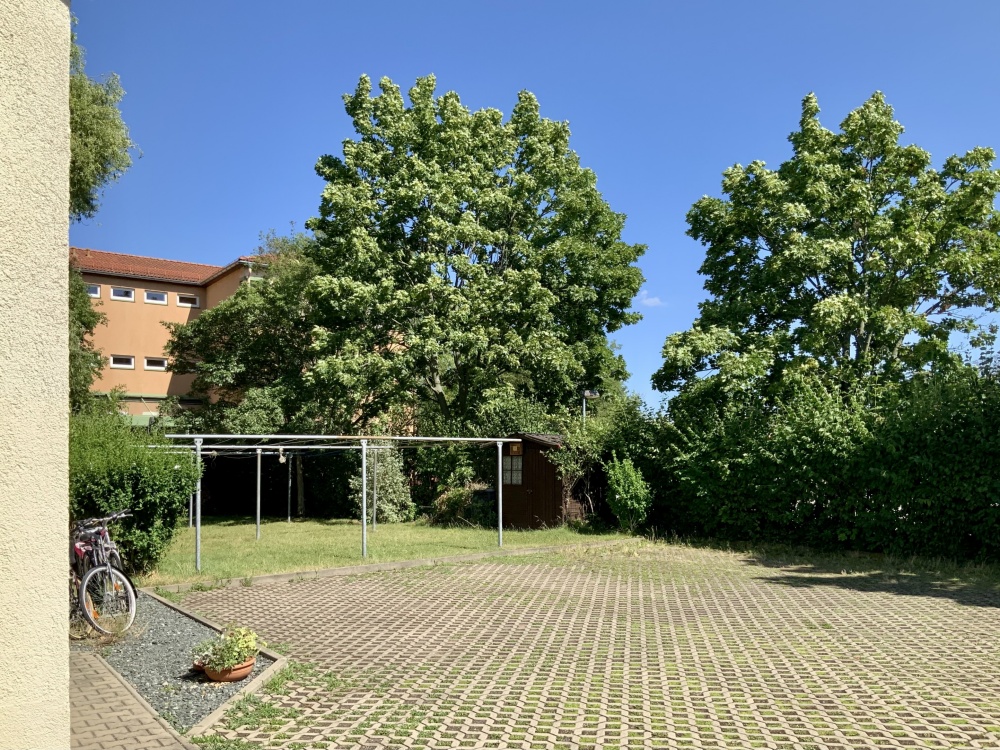 Stellplätze auf dem Grundstück