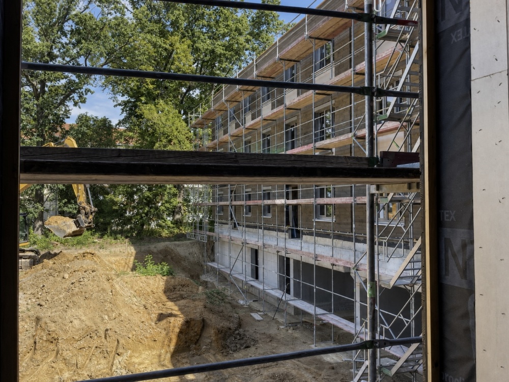 Blick in den Hof ‑ Stand 25.08.2026
