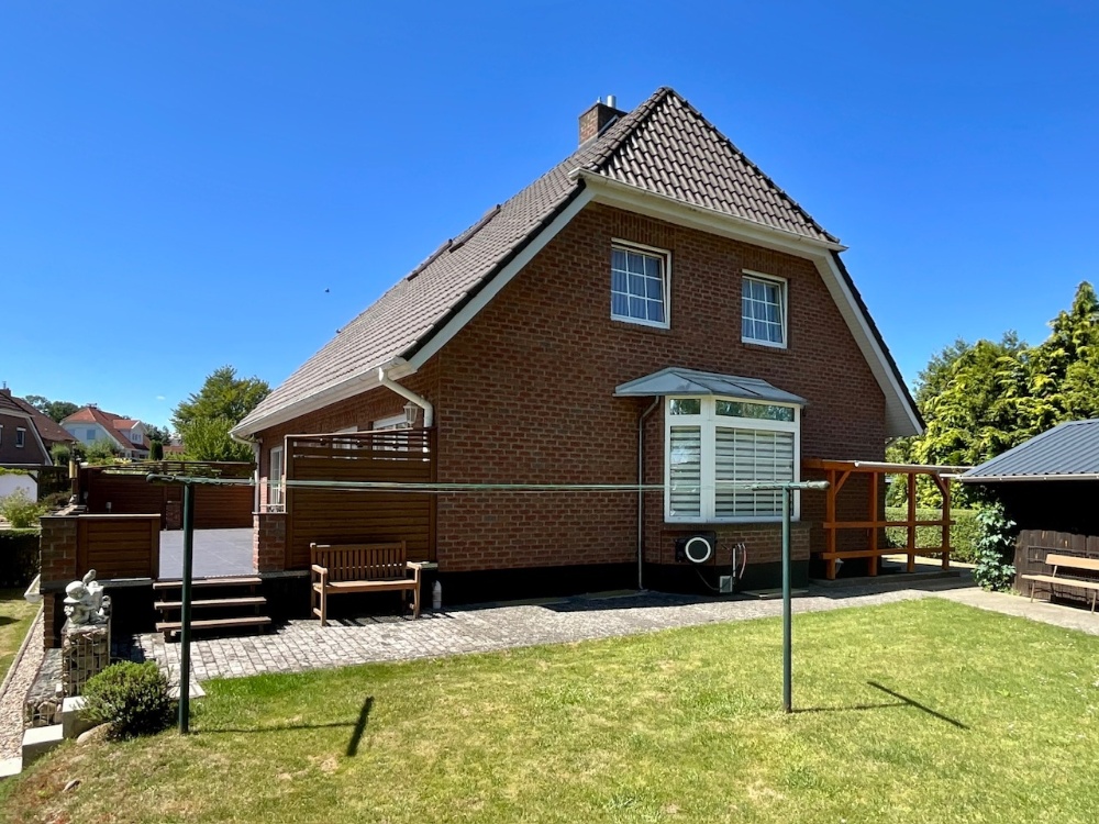 Rückseite und Südterrasse