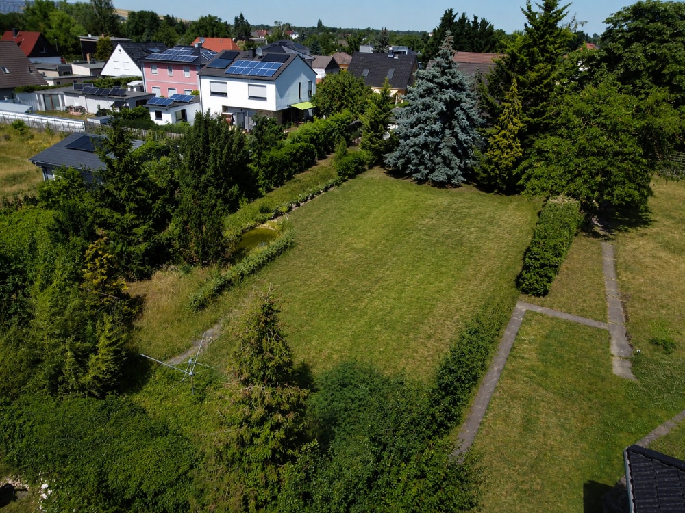 Grundstück 2 - KI bearbeitet