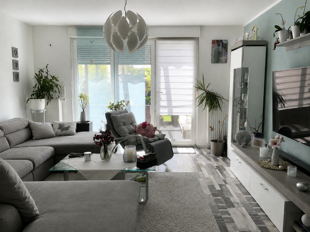 Wohnzimmer mit Terrasse