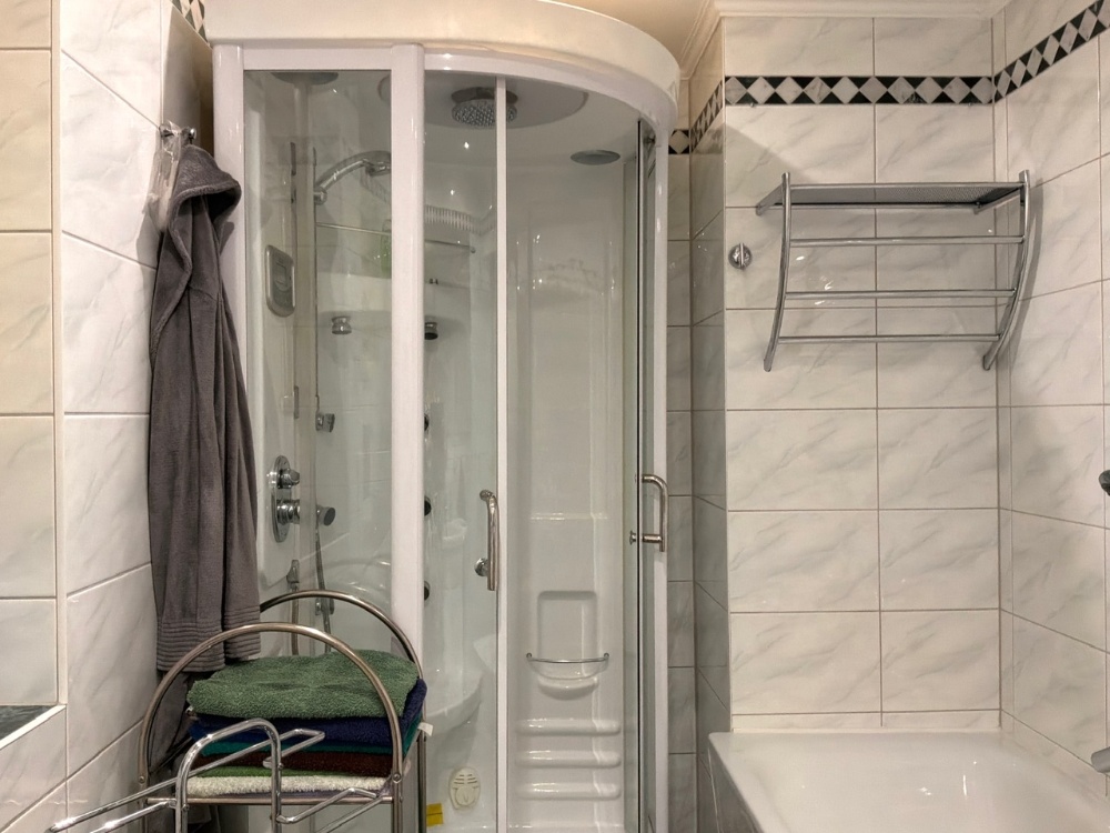 Badezimmer im Erdgeschoss