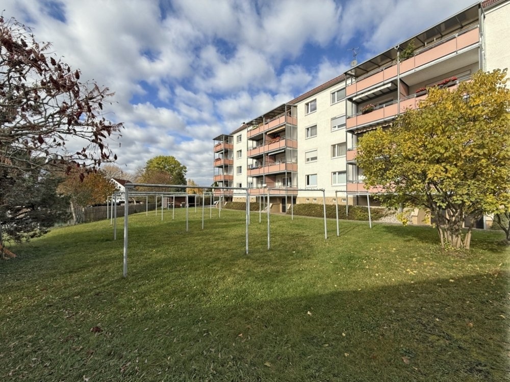 Hinterhof mit Wäscheplatz