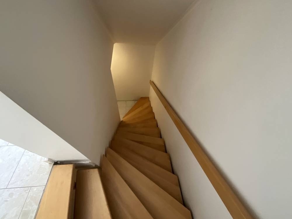 Treppe in das Kellergeschoss