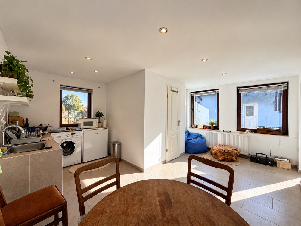 Wohnbereich mit Essecke 2. Appartement