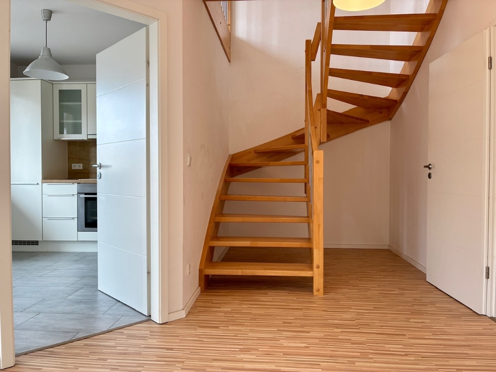 Treppe ins Obergeschoss