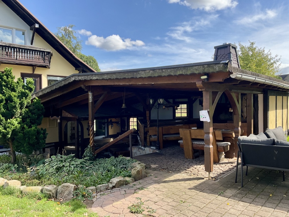 überdachte Terrasse