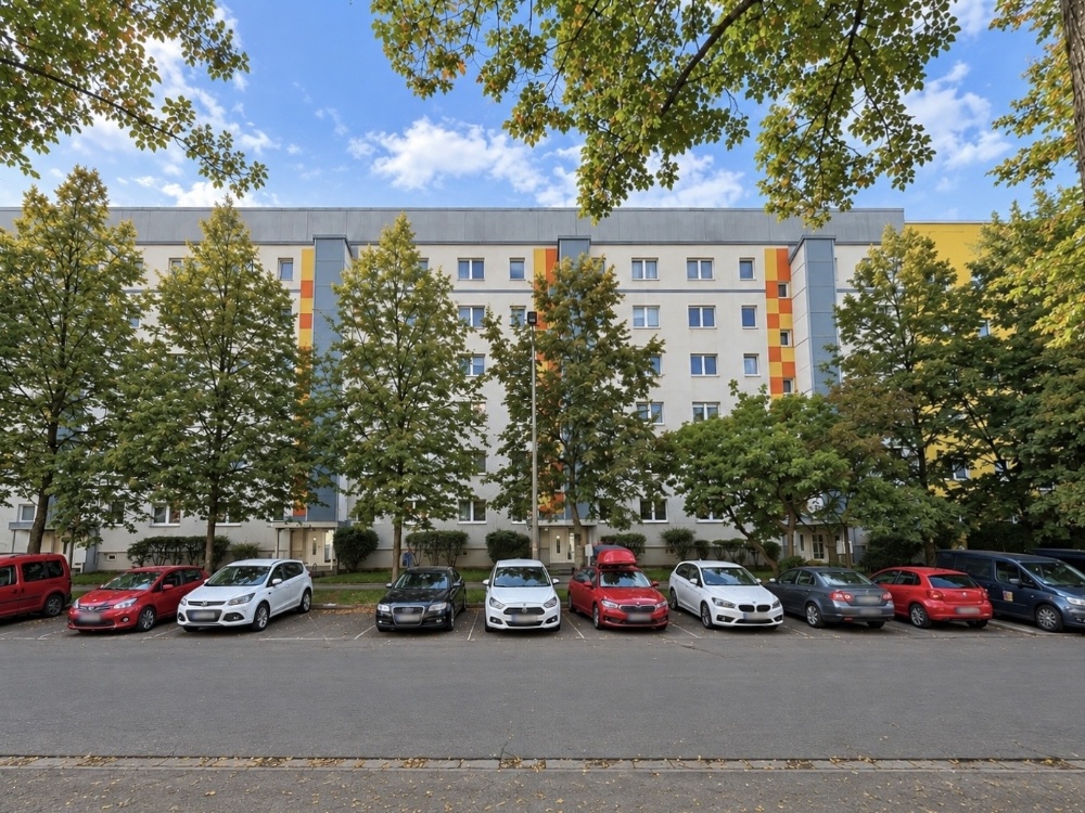 Stellplätze vor dem Haus