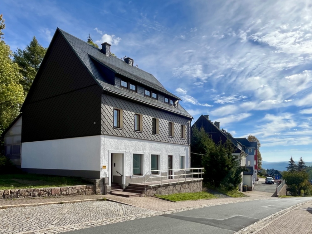 Straßenansicht
